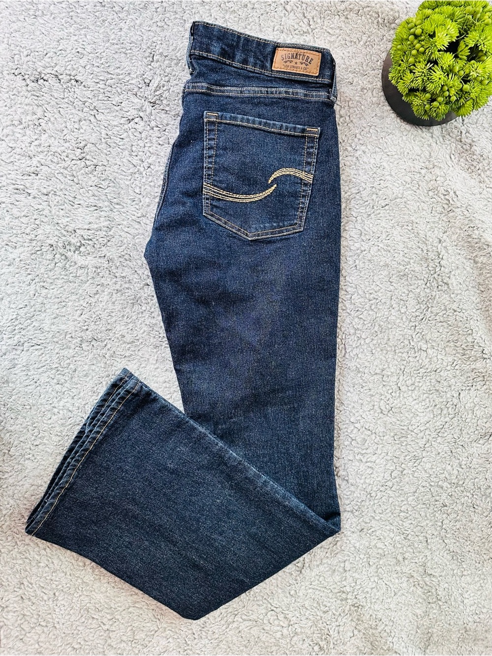 ✨👖 Levi’s Signature Modern Bootcut Jeans Dark Wash Clean Girl Denim